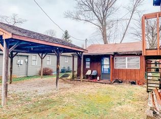 4932 Island Dr NE, Thornville, OH 43076