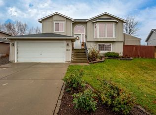 1912 N Salmon River Ln, Greenacres, WA 99016