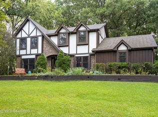 14221 Hawthorne Dr, Lemont, IL
