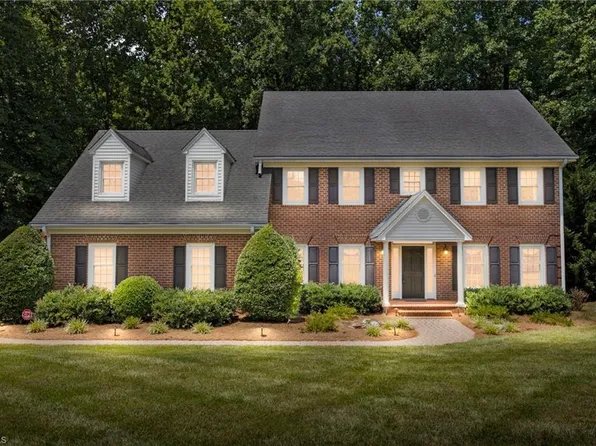 4604 Hartsford Dr, Greensboro, NC 27406