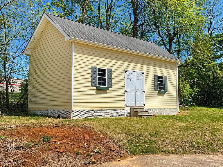 1225 Woodhaven Dr — Photo 23