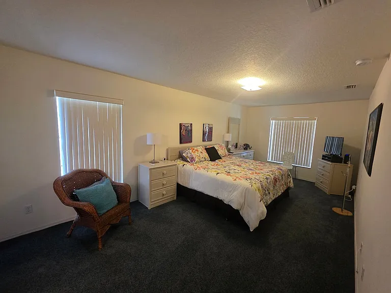 982 N Foxrun Ter — Photo 17