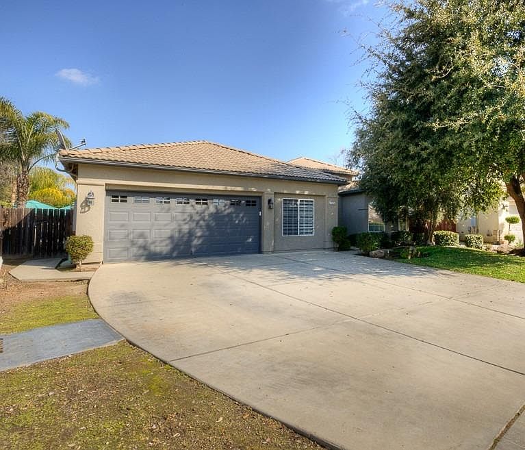 1st image of 8274 N Winery Ave