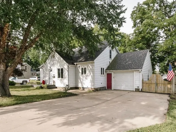980 S Main St, Zumbrota, MN 55992