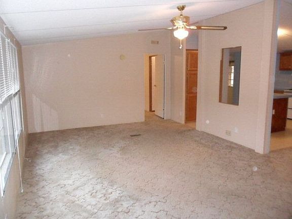 4th image of 741 Cypress Dr