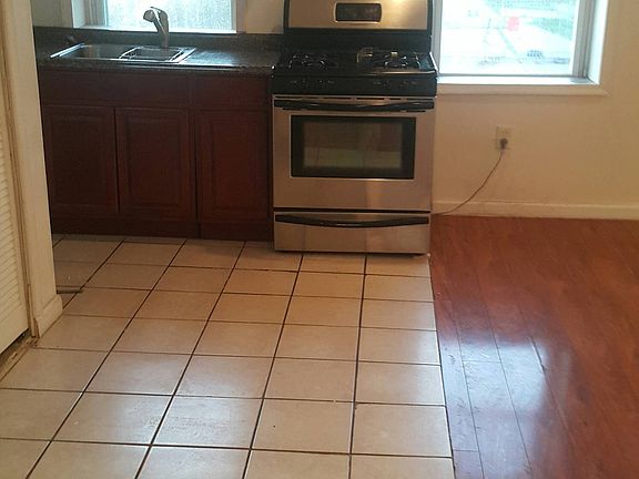 4th image of 6854 Elmwood Ave #2
