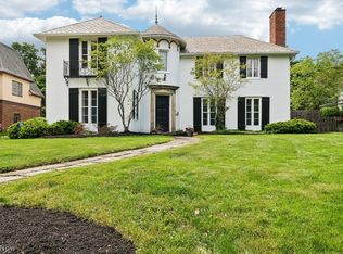 3140 Falmouth Rd, Shaker Heights, OH 44122