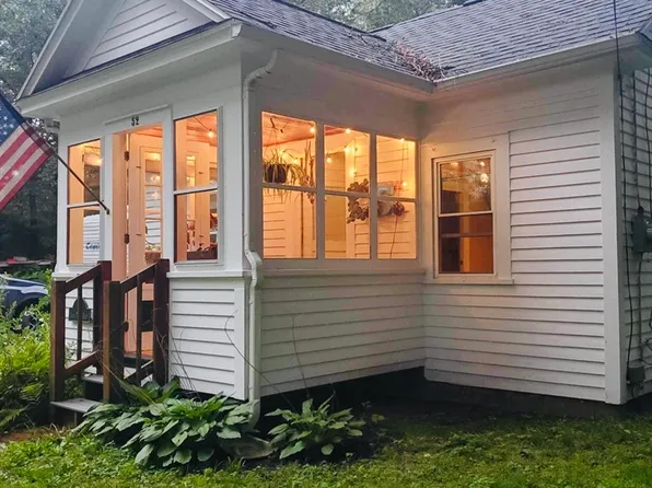 52 Log Plain Rd, Greenfield, MA 01301