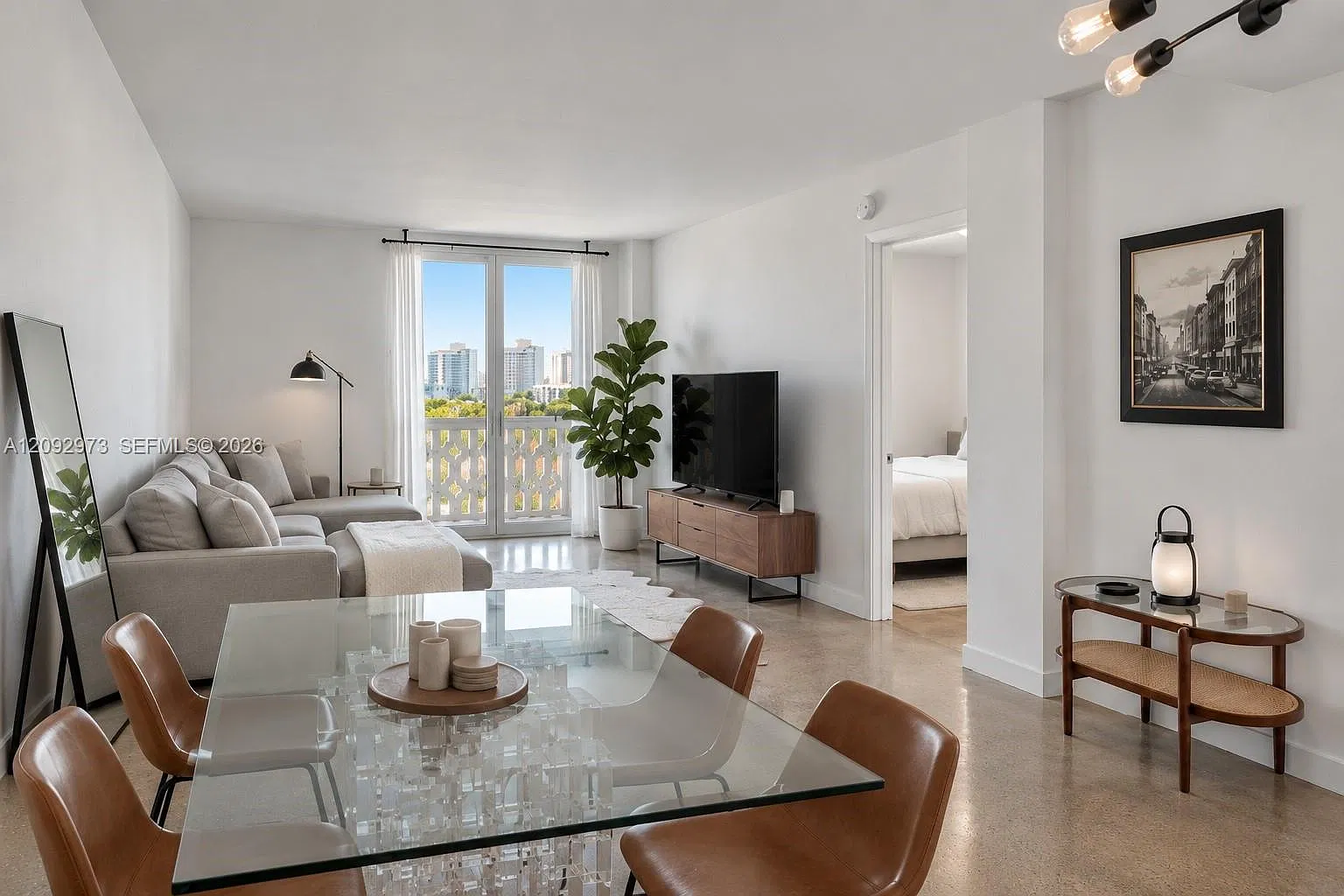 Admiral Towers Condo — Photo 3