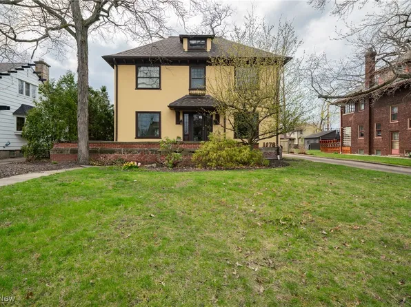 1078 Summit Ave, Lakewood, OH 44107