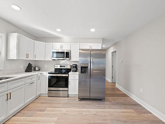 5th image of 705 Gray Ave