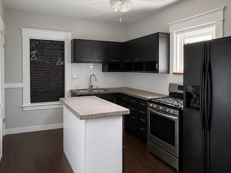 1632 S Preston St — Photo 5