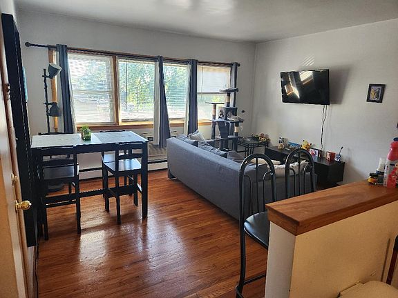 3rd image of 2021 N 19th Ave APT 9