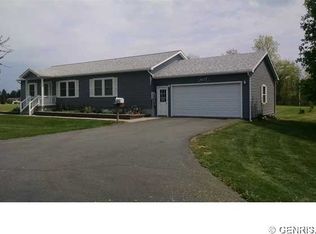 1677 Oak Leaf Ln, Penn Yan, NY 14527