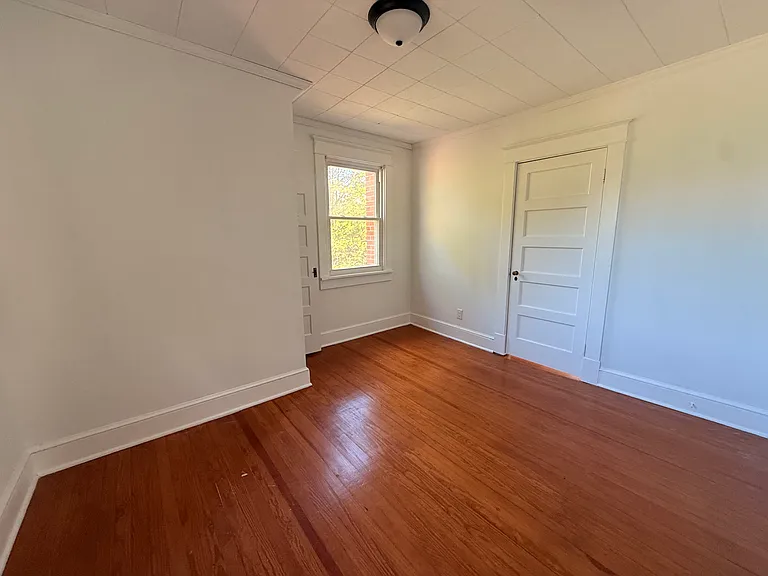 135 Hampton Hall Rd — Photo 6
