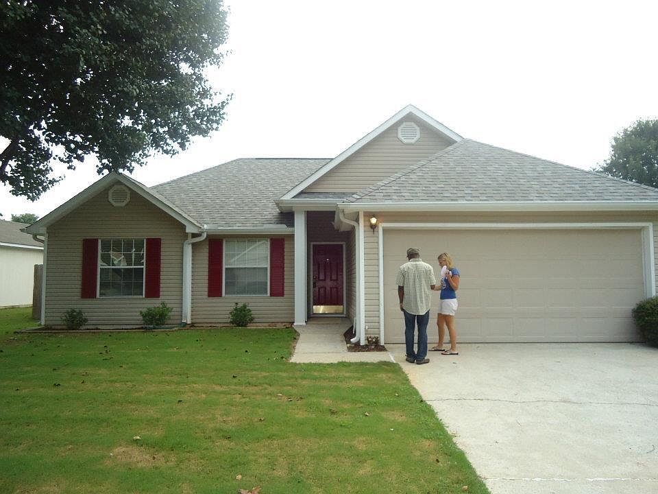 1st image of 214 Cypress Creek Dr NW