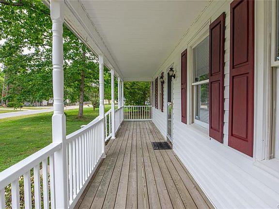 2nd image of 24209 Gloria Dr