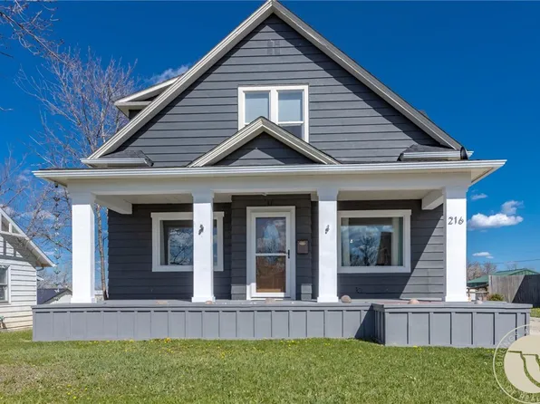 216 2nd St W, Roundup, MT 59072