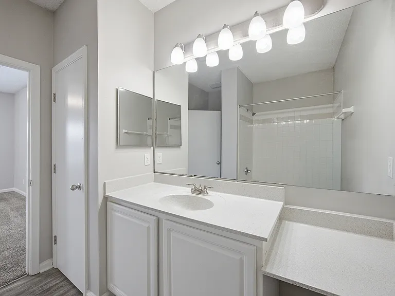Colts Run-48 - Belmont Apartment 603