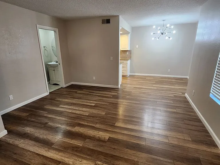 1744 Longbranch Ave — Photo 4
