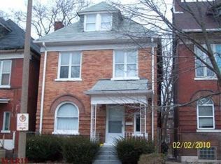 1317 Temple Pl, Saint Louis, MO 63112