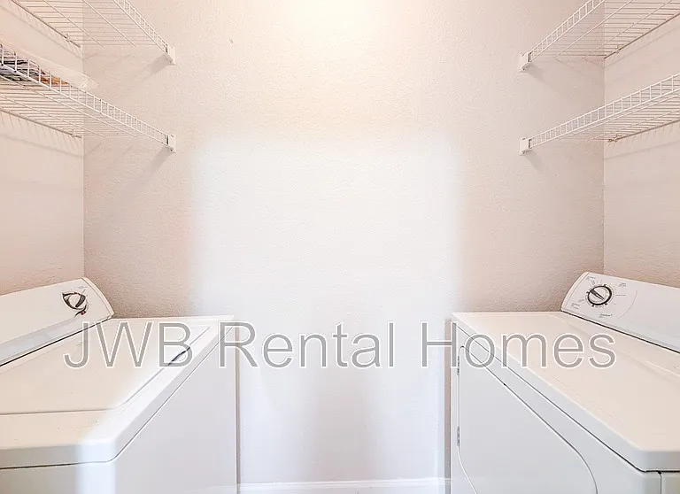 8539 Gate Pkwy W #1525 — Photo 14