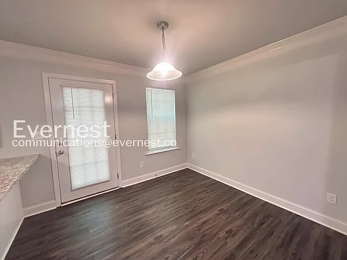 5231 Hanover St — Photo 4