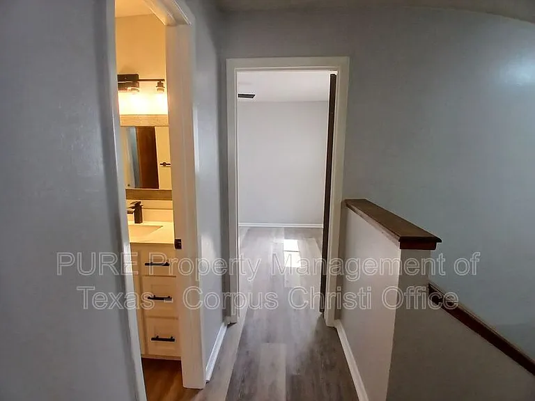 5001 Middlecoff Rd #1A — Photo 23