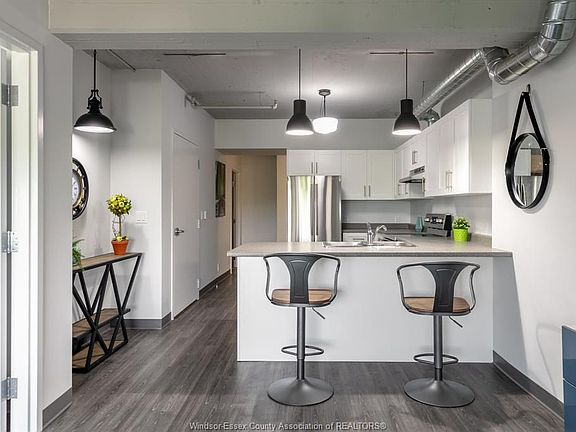 2nd image of 2109 Ottawa St #602
