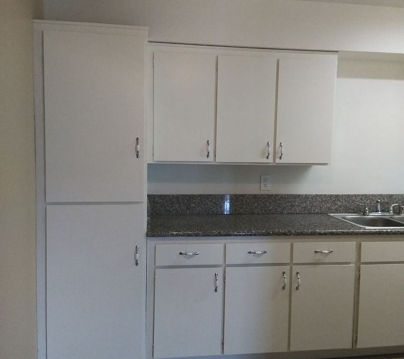 2nd image of 4401 Belle Ter APT 44