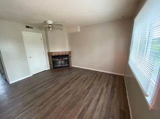 929 Valley Dr, Emporia, KS 66801