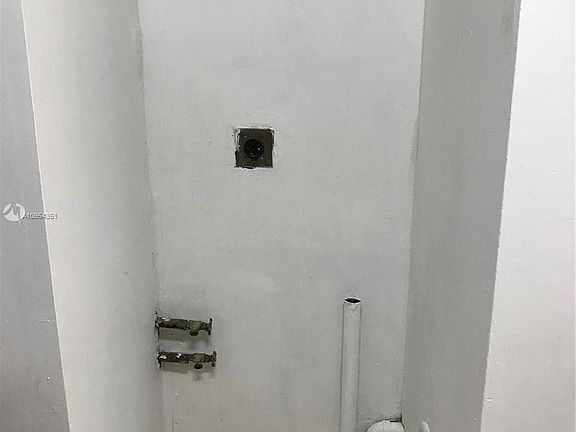 4th image of 10000 NW 80th Ct APT 2146