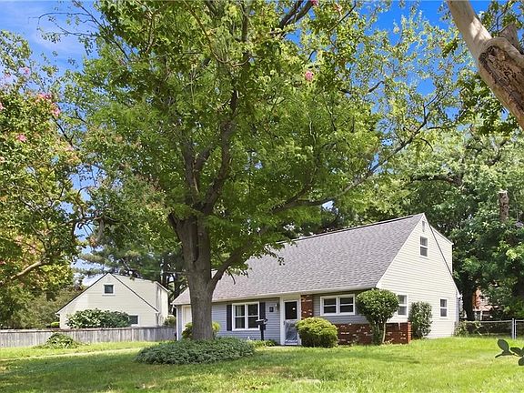 3rd image of 748 Red Mill Rd