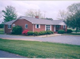 6553 Richmond Rd, Warsaw, VA 22572