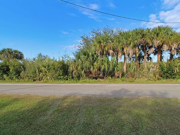 3rd image of 13 Cedar Island Way