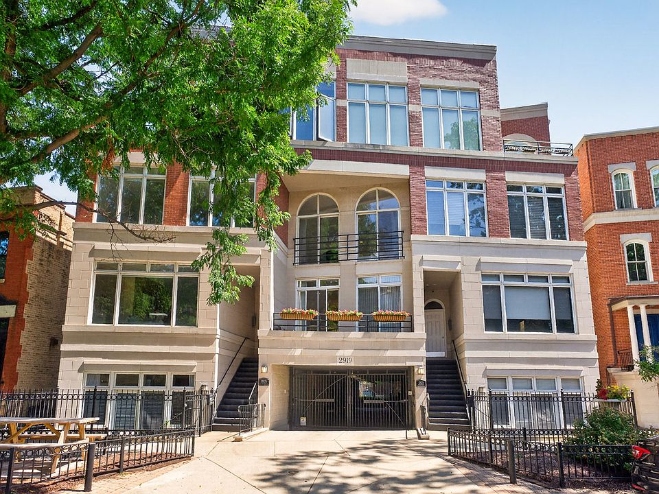 1st image of 2919 N Burling St APT E