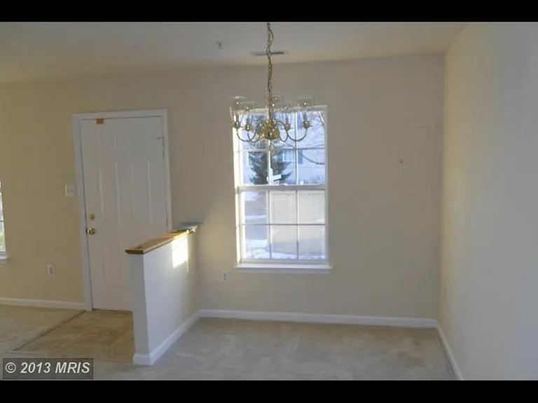 121 Whitestone Way — Photo 4