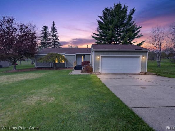 1727 Linksview Way