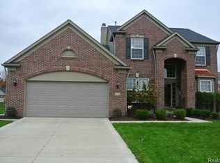 4118 Falmouth Ln, Howell, MI 48843