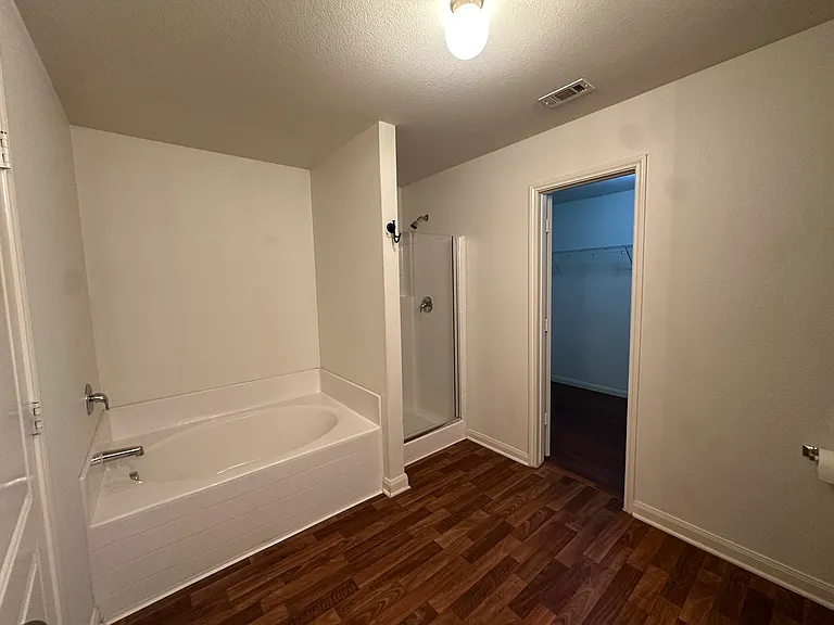 1818 Clegg St — Photo 13
