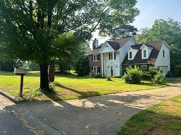 4th image of 11 Lakeview Ln