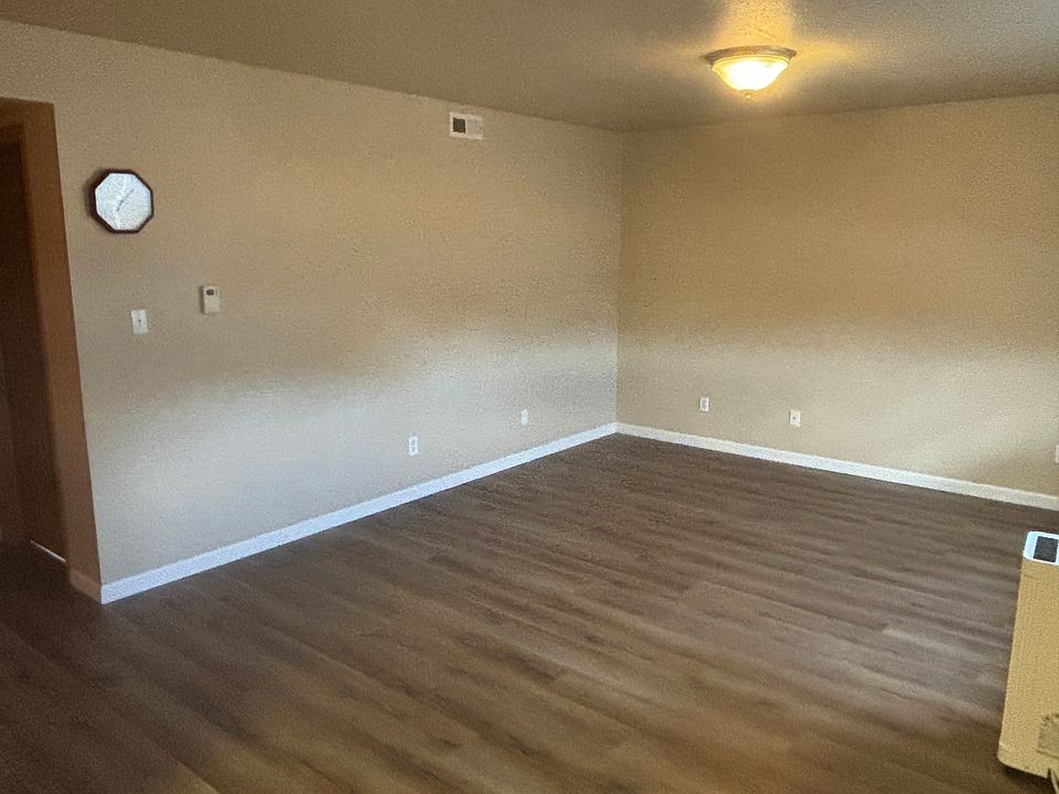 1st image of 809 Beaufort St #2