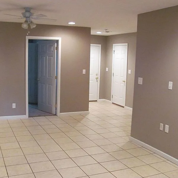 209 N Pine St — Photo 2