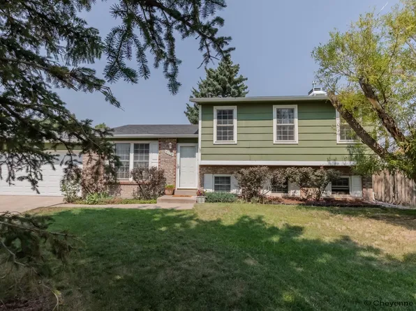 4118 Rangeview Dr, Cheyenne, WY 82001