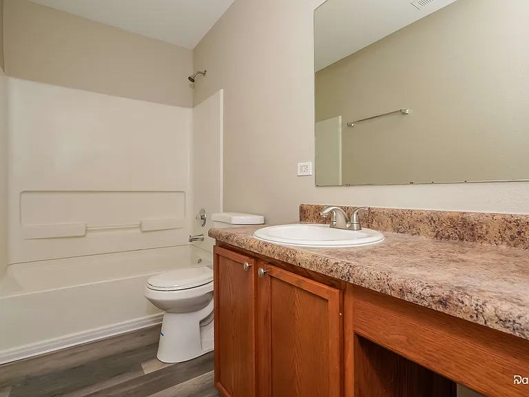 975 Curlew Ln — Photo 11