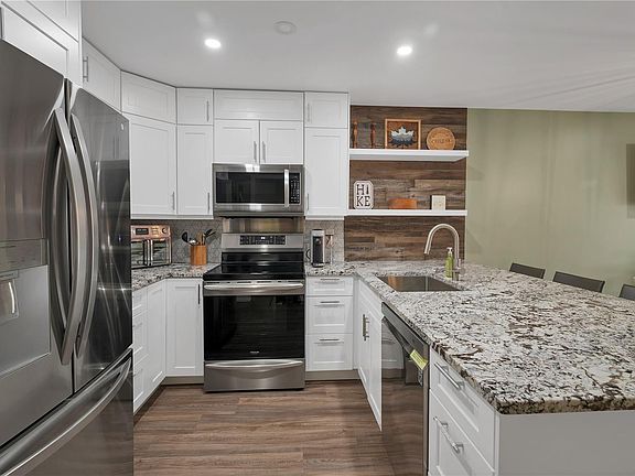 4th image of 1201 Henry Rd #506
