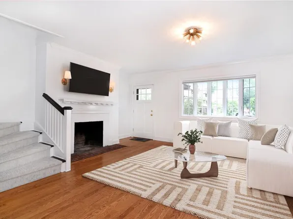 12 Bolton Gardens, Bronxville, NY 10708