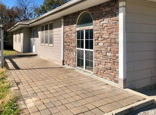 12602 E 261st St, Peculiar, MO 64078