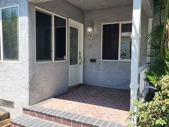 3rd image of 8332 La Villa St #8332
