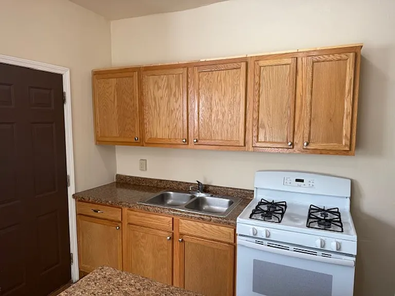 201 - Pennwood Associates, Llc — Photo 28